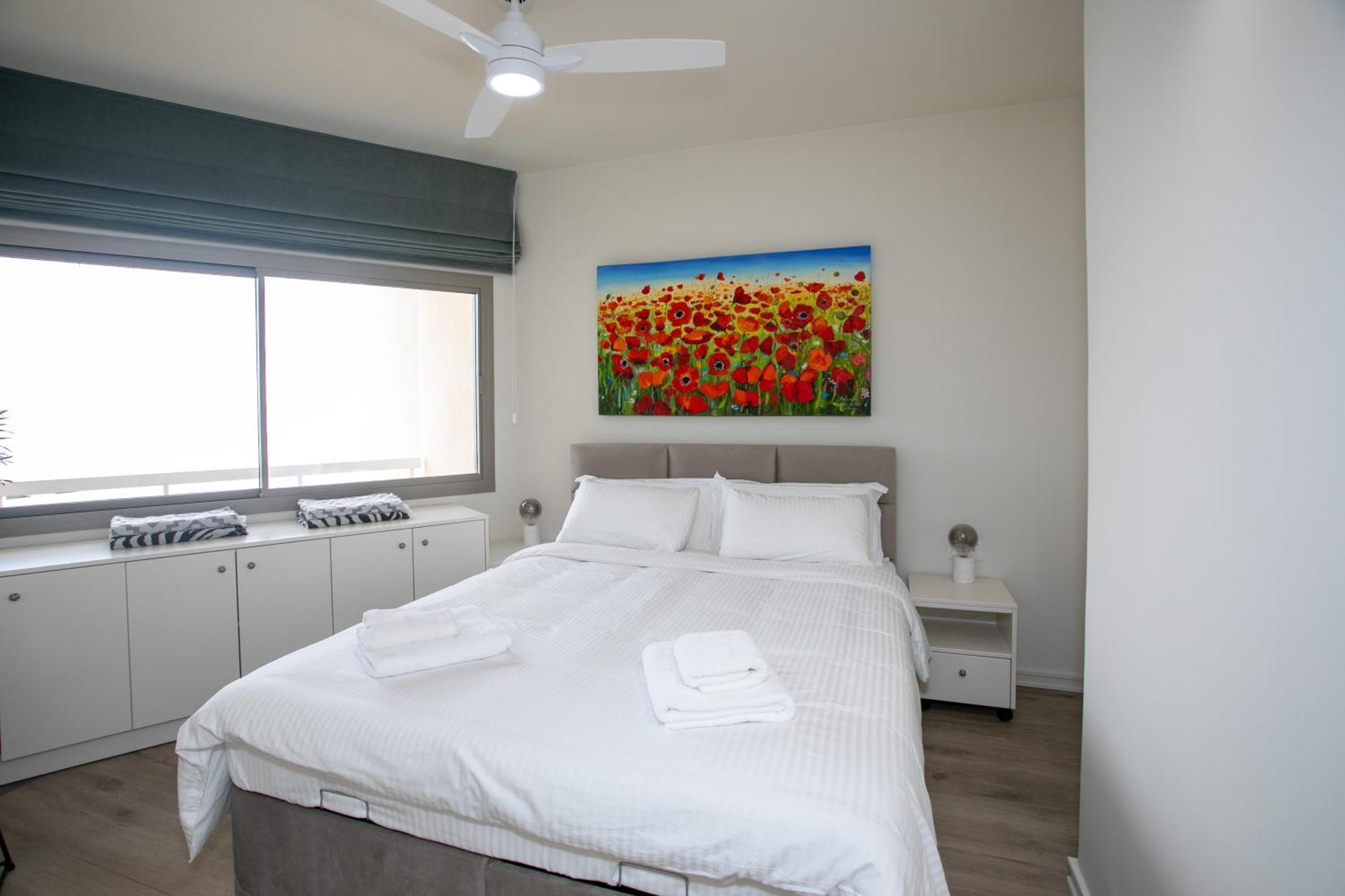Palmove Luxurious Beachfront Apt Larnaca Luaran gambar