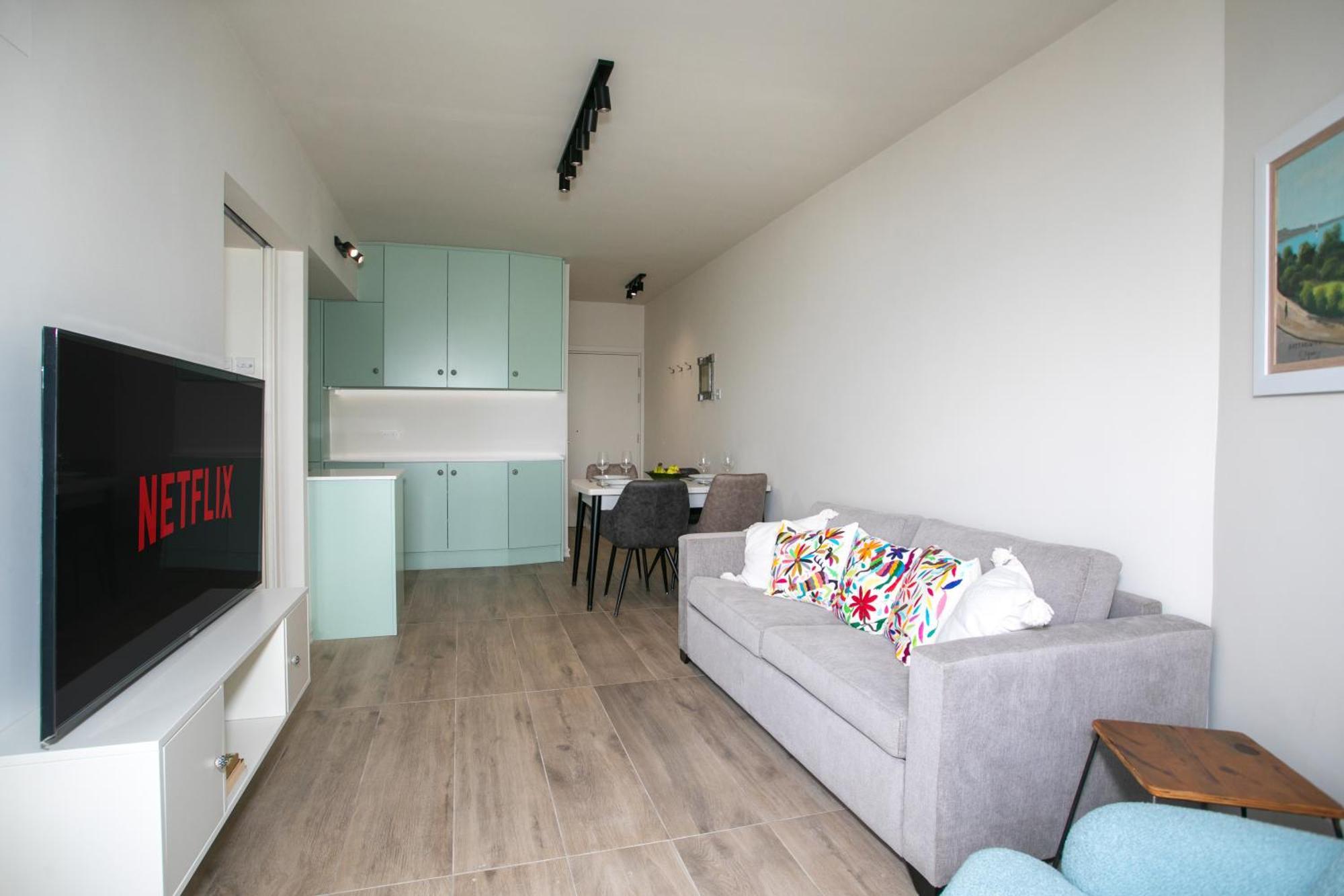 Palmove Luxurious Beachfront Apt Larnaca Luaran gambar